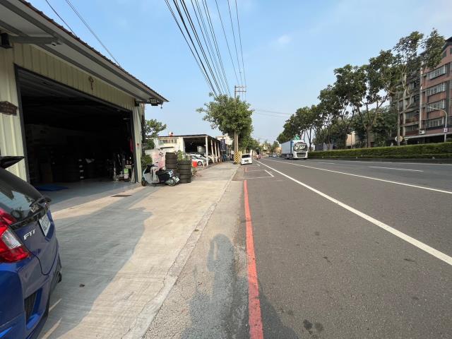 鳳山店面廠房的第2張圖片