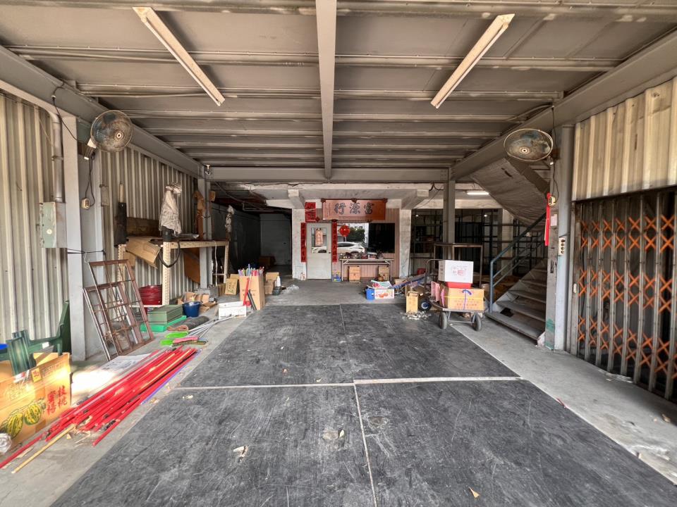 市區百坪店廠出租的第1張圖片